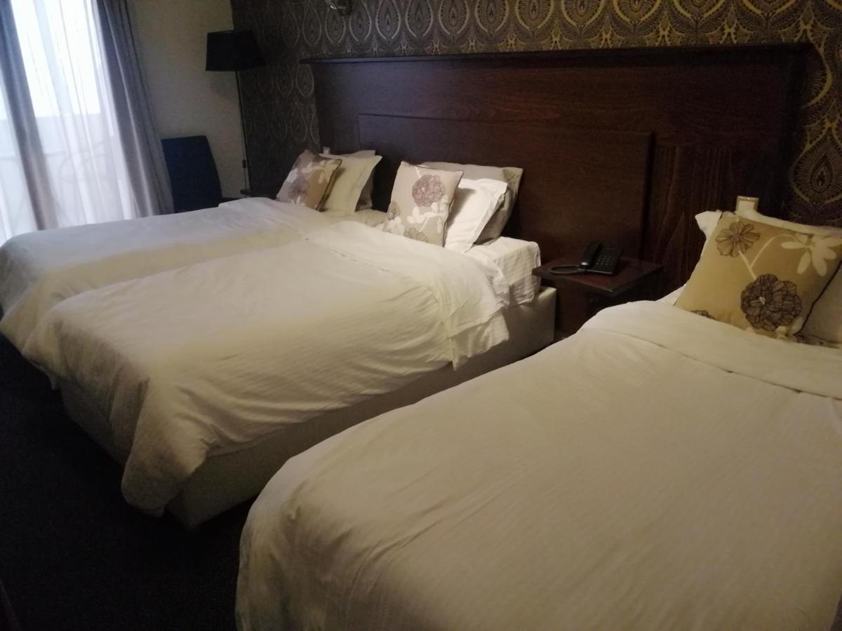 Liknon Hotel กาลัมปากา ภายนอก รูปภาพ
